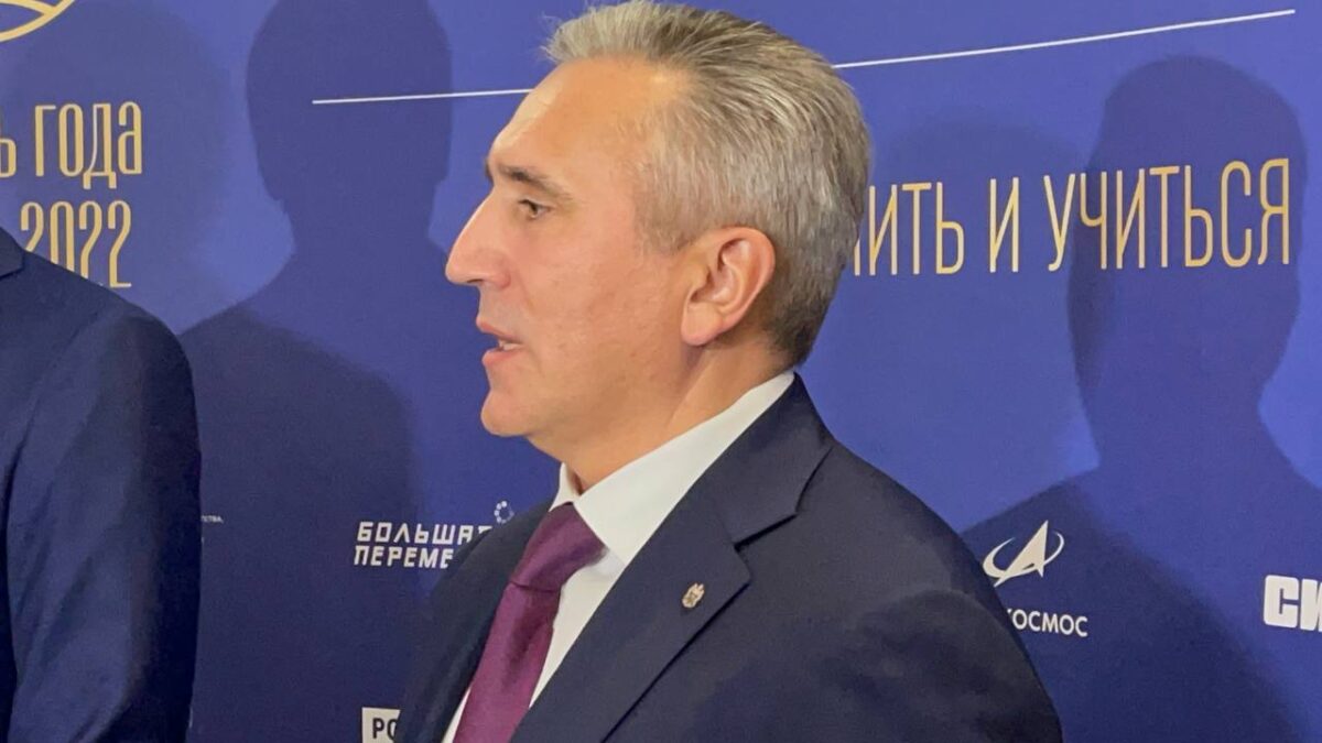Губернатор Тюменской области Моор выступил с речью на конкурсе «Учитель года – 2022» ИА SM.News
