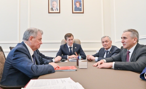 Александр Моор встретился с федеральными чиновниками в Москве