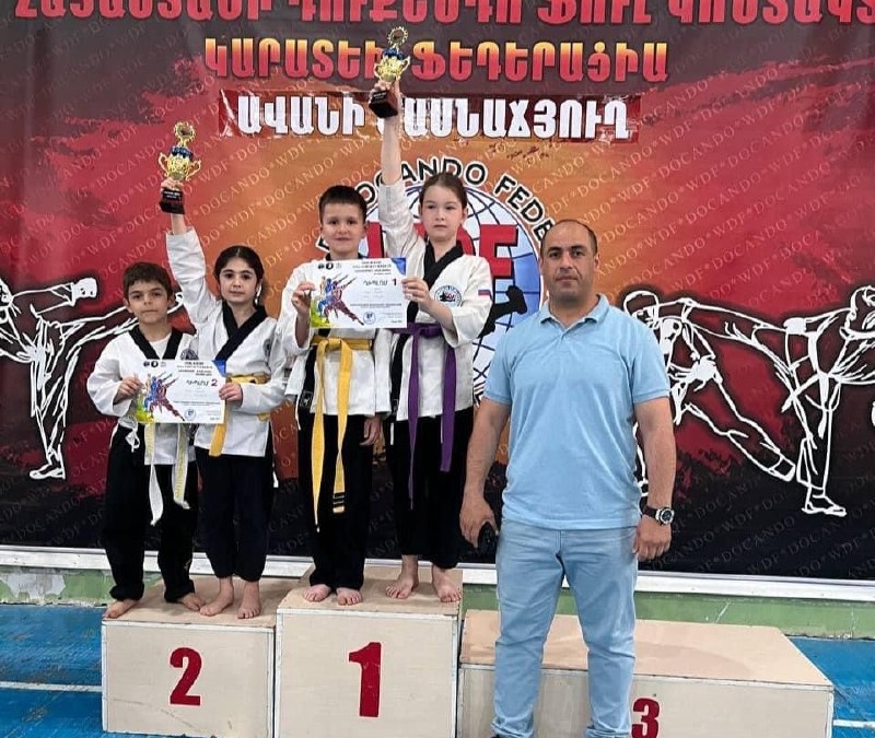 Тюменские спортсмены достойно выступили на международных соревнованиях по карате в Армении Президент Федерации Docando в Тюменской области Армен Саргсян
