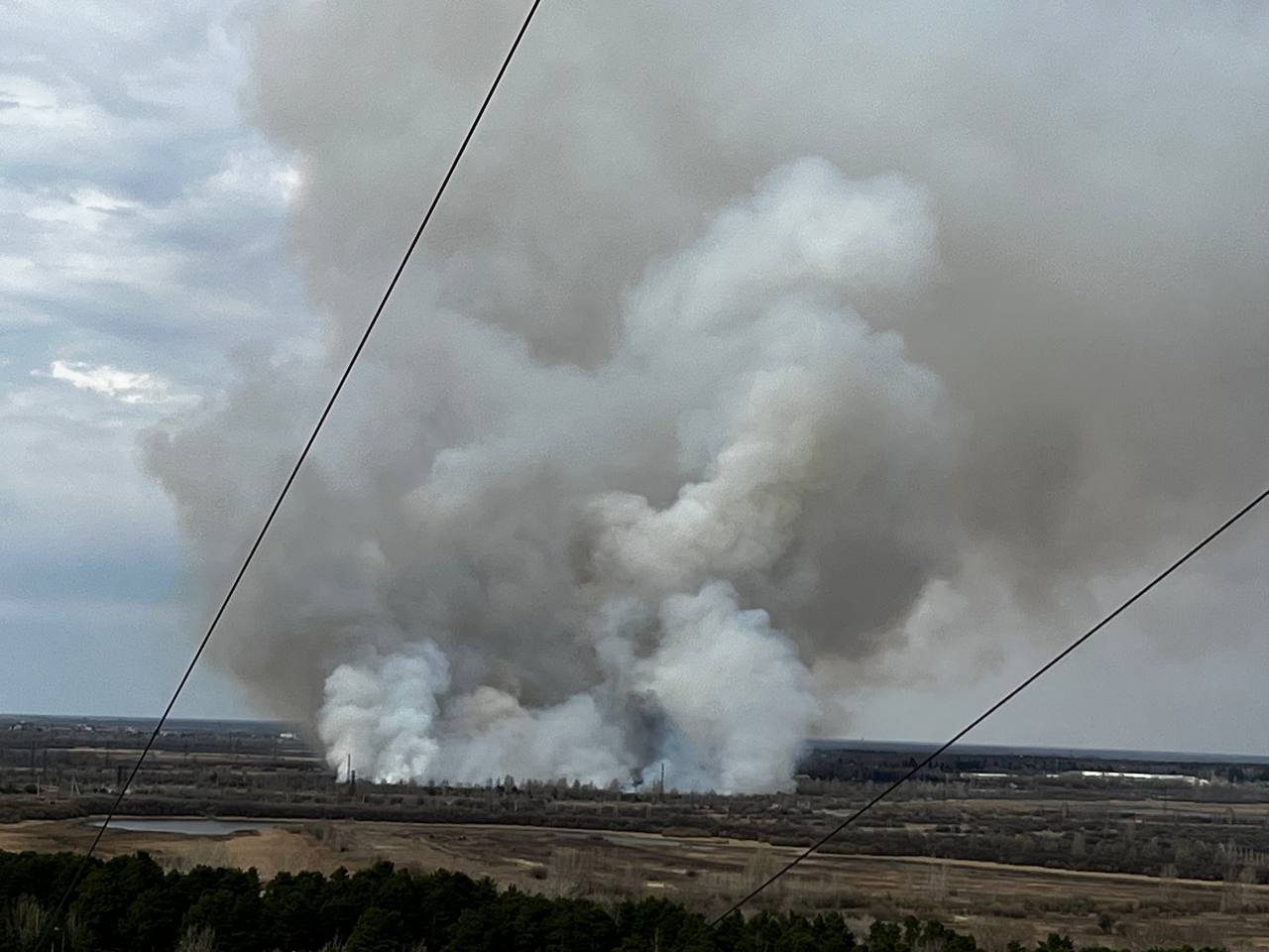 Пожар уничтожил два жилых дома в тюменском СНТ