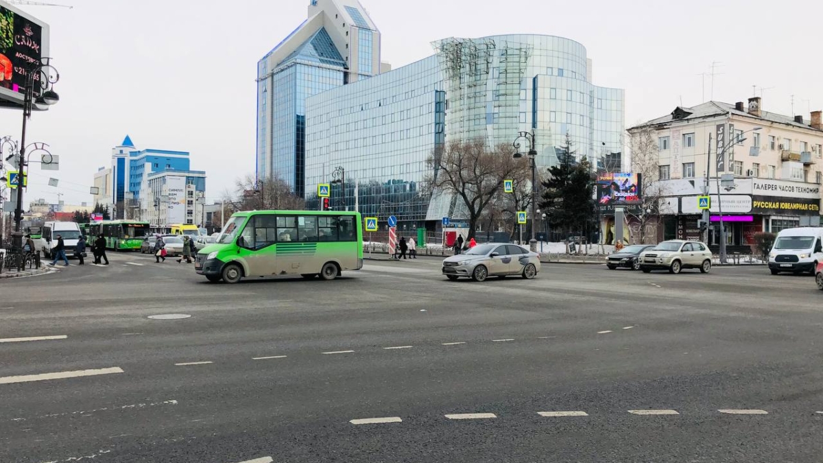 В районе Дударево загорелась маршрутка