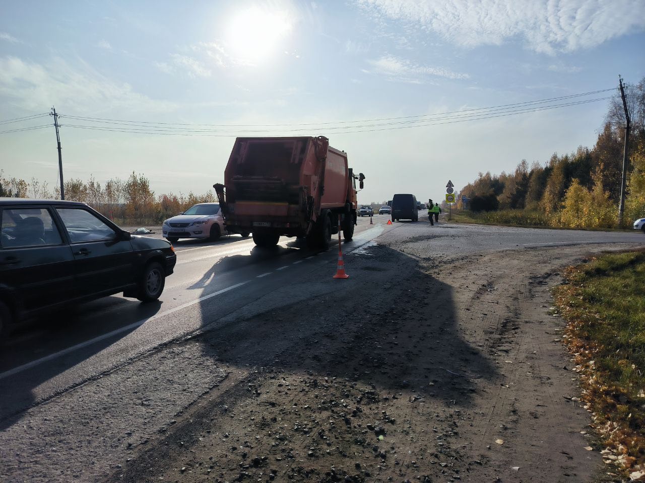 В поселке Междуреченский водитель отечественного автомобиля наехал на  коляску с ребенком