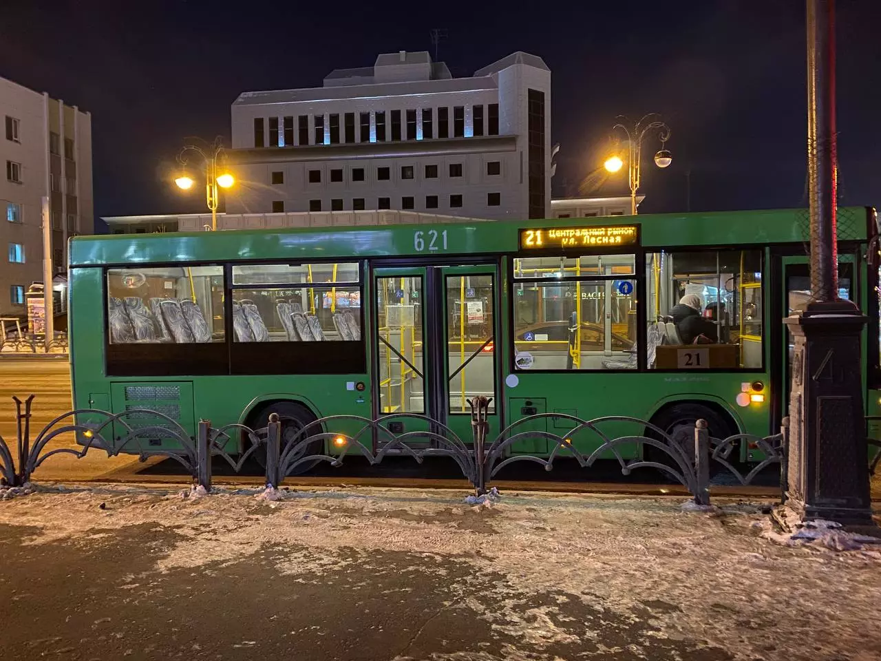 В Тюмени загорелся автобус №3 на улице Авторемонтной