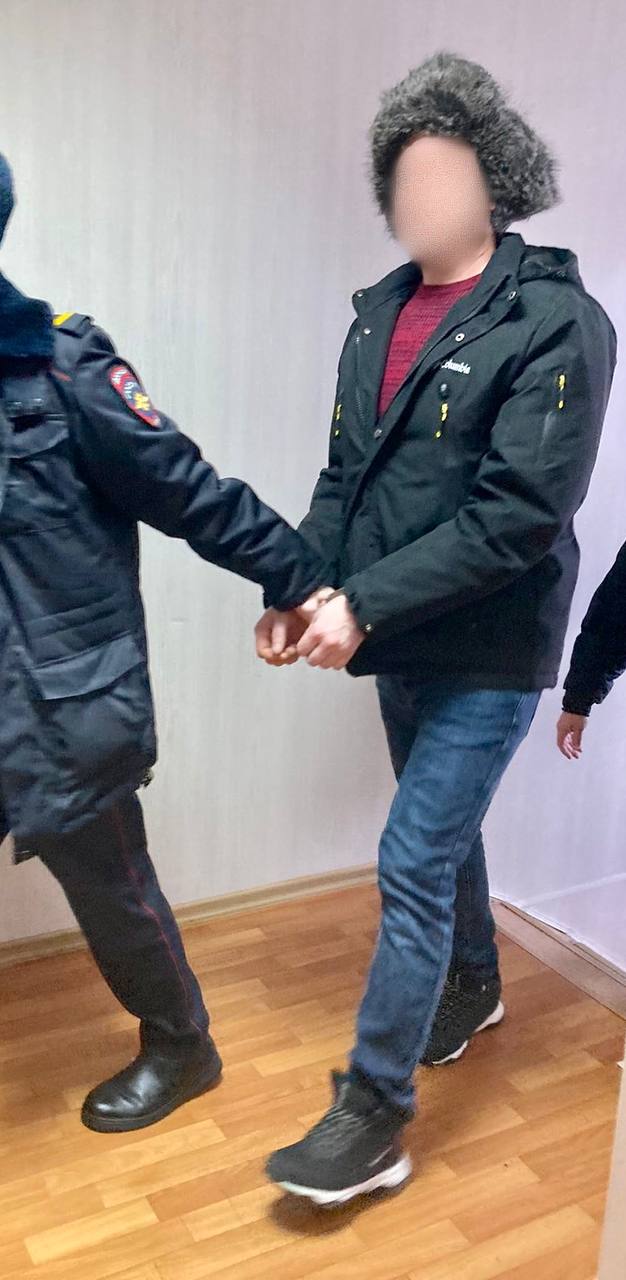 Мужчина изнасиловал 15-летнюю девочку в поезде Сургут-Екатеринбург