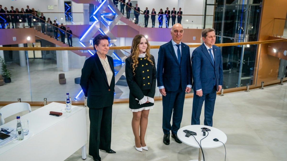 Владимира Путина студентка из Нижневартовска пригласила в Югру Югра Z Официально
