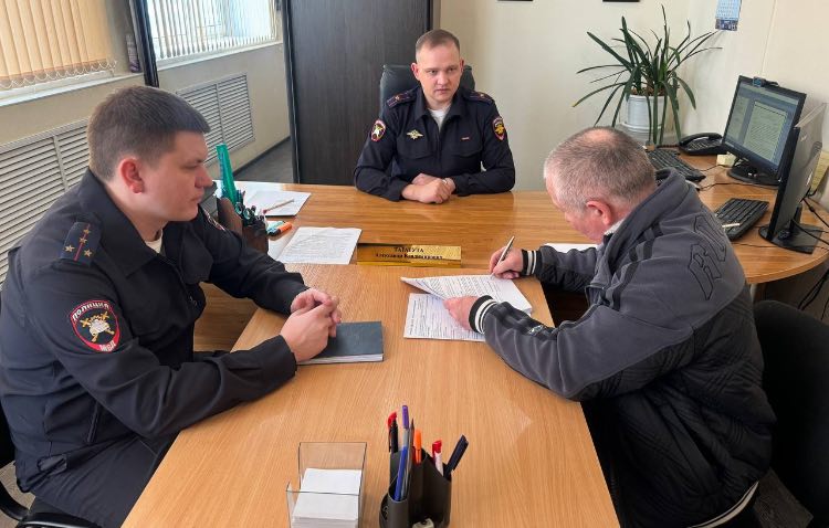 В Тюмени наказали водителя маршрутки, который подрезал другой автобус ГИБДД Тюменской области