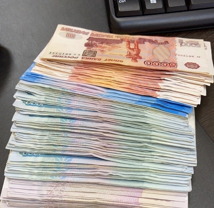 В Рязани продавщица, недовольная зарплатой, присвоила себе деньги из кассы