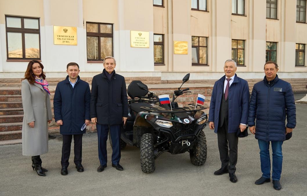 Тюменские депутаты приобрели квадроцикл для бойцов СВО ТРО партии