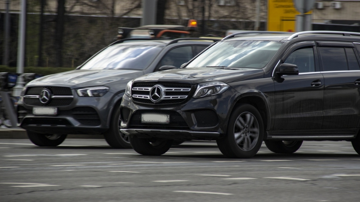 Жителей Тюмени не устраивают новые правила эвакуации автомобилей