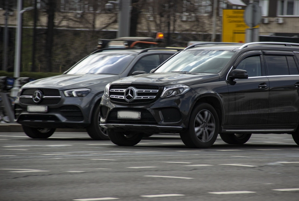 Жителей Тюмени не устраивают новые правила эвакуации автомобилей