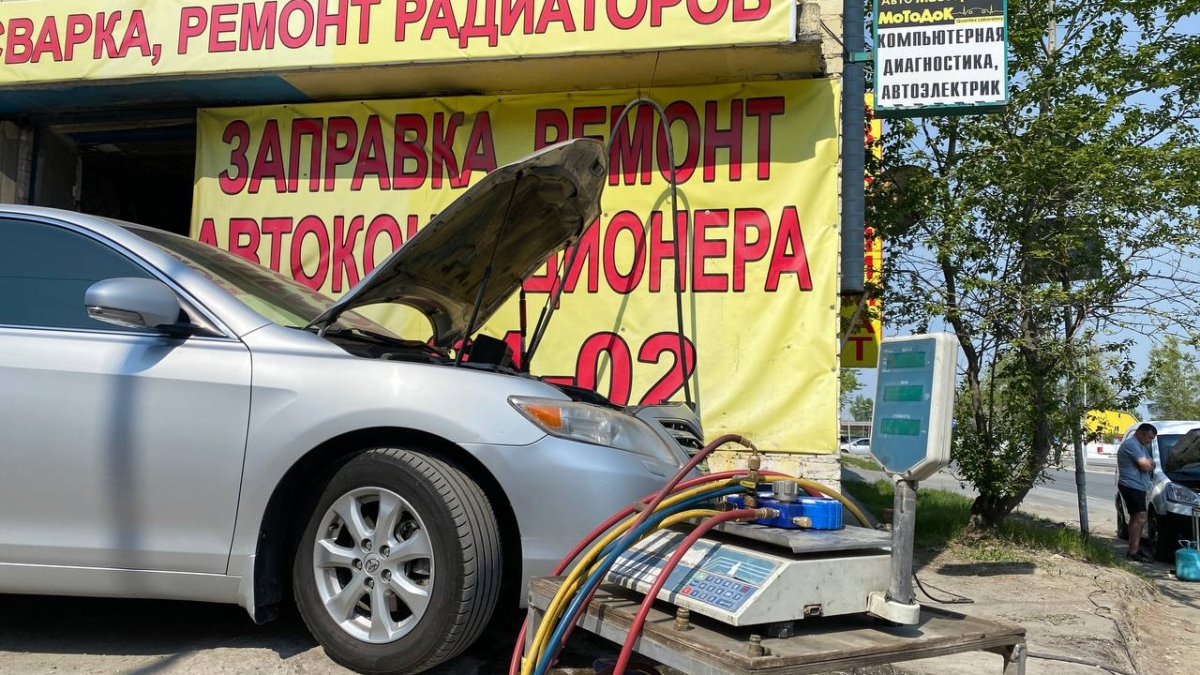 Тюменским автолюбителям напомнили проверить масло в двигателе