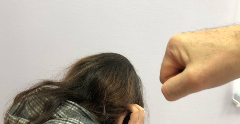 Психологи советуют тюменкам, страдающим от насилия в семье, не бояться просить помощи