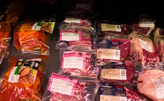 Риски употребления блюд из сырого мяса