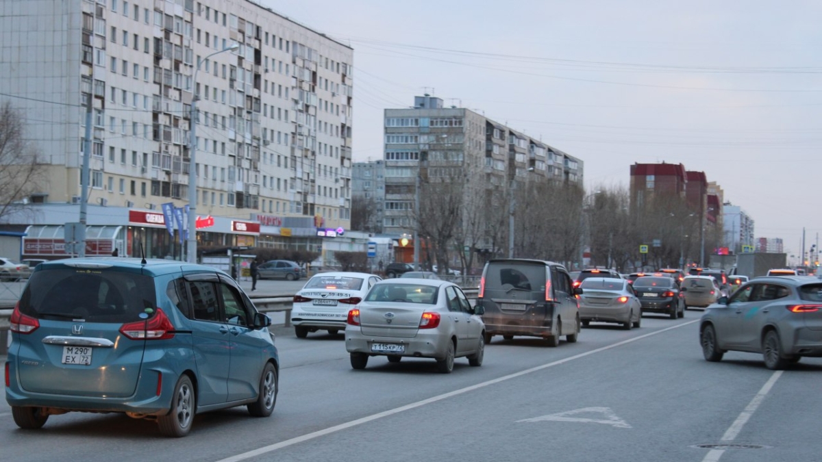 В Тюмени начался ремонт дороги на улице Профсоюзной