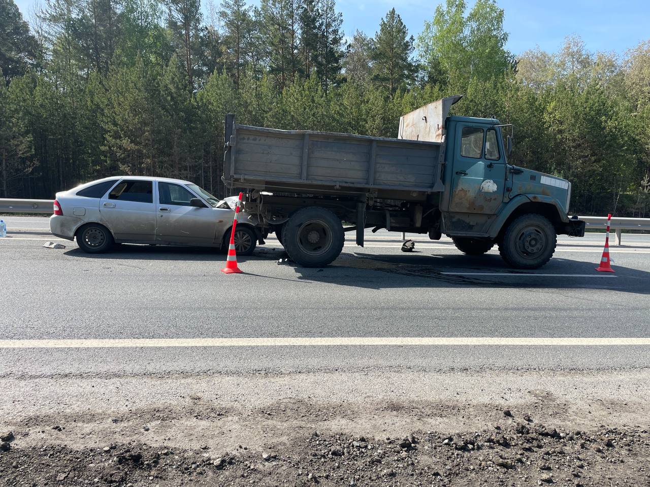 Два человека пострадали при пожаре в Тюмени на улице Жданова