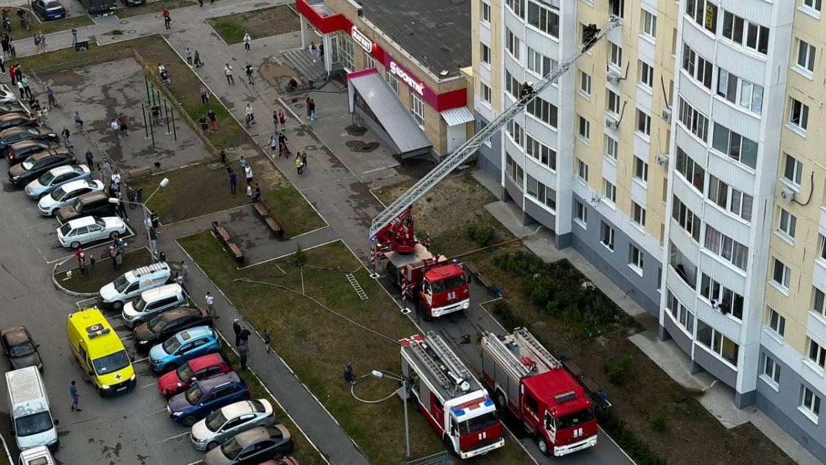 В Антипино загорелся многоквартирный дом