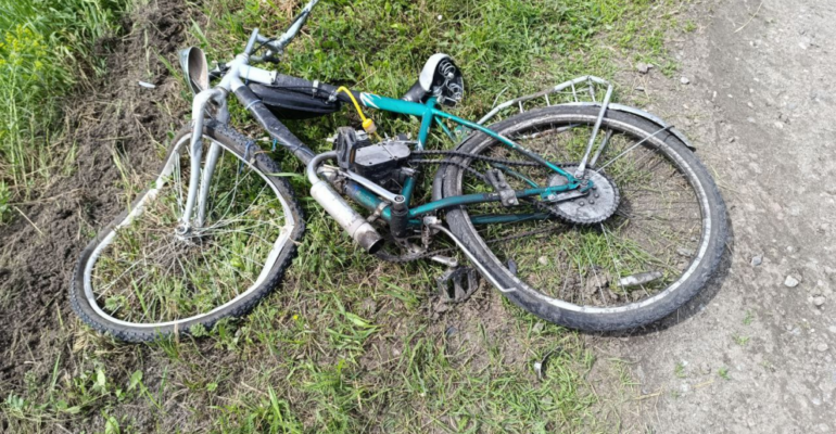 15-летний велосипедист погиб в ДТП с КамАЗом в Тюменской области