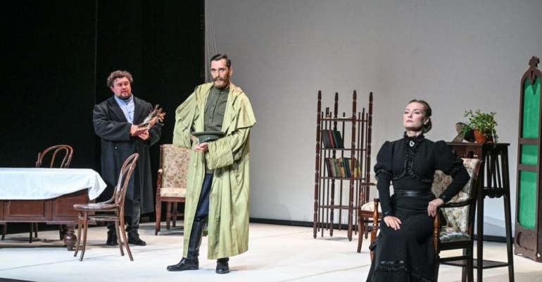 Жителям Астаны показали спектакль Тобольского драматического театра