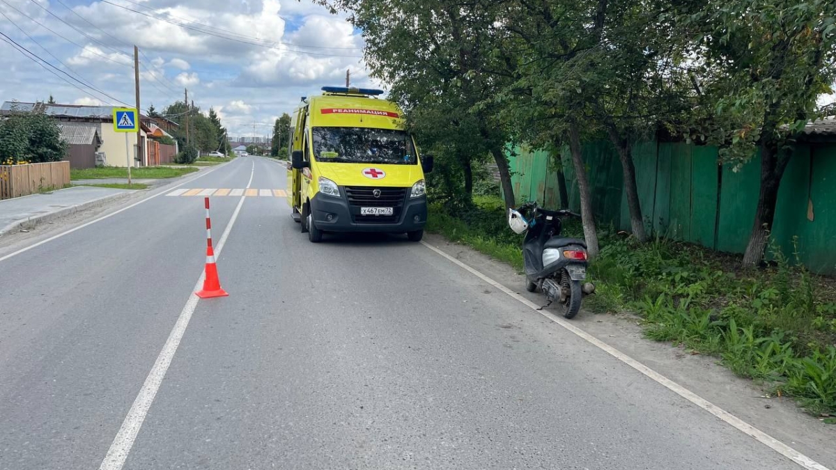 Подростки попали в ДТП на скутере в деревне Дербыши ГИБДД Тюменской области