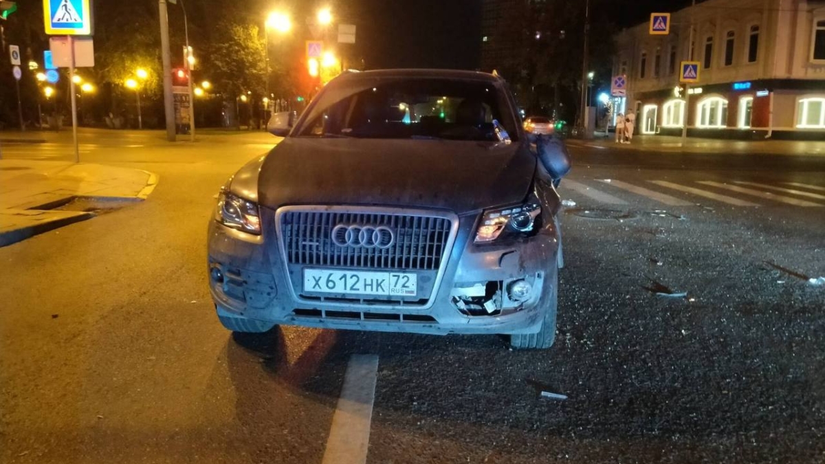 Два подростка в Тюмени получили тяжелые травмы после столкновения с ГИБДД Тюменской области