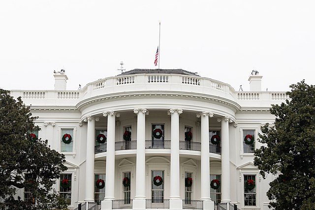 Демократия США рушится собственными властями и силовыми структурами Официальный сайт Министерства обороны США
