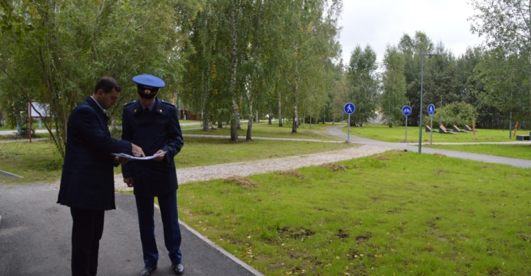 В Тюмени в Восточном округе проверили ход работ на объектах нацпроекта