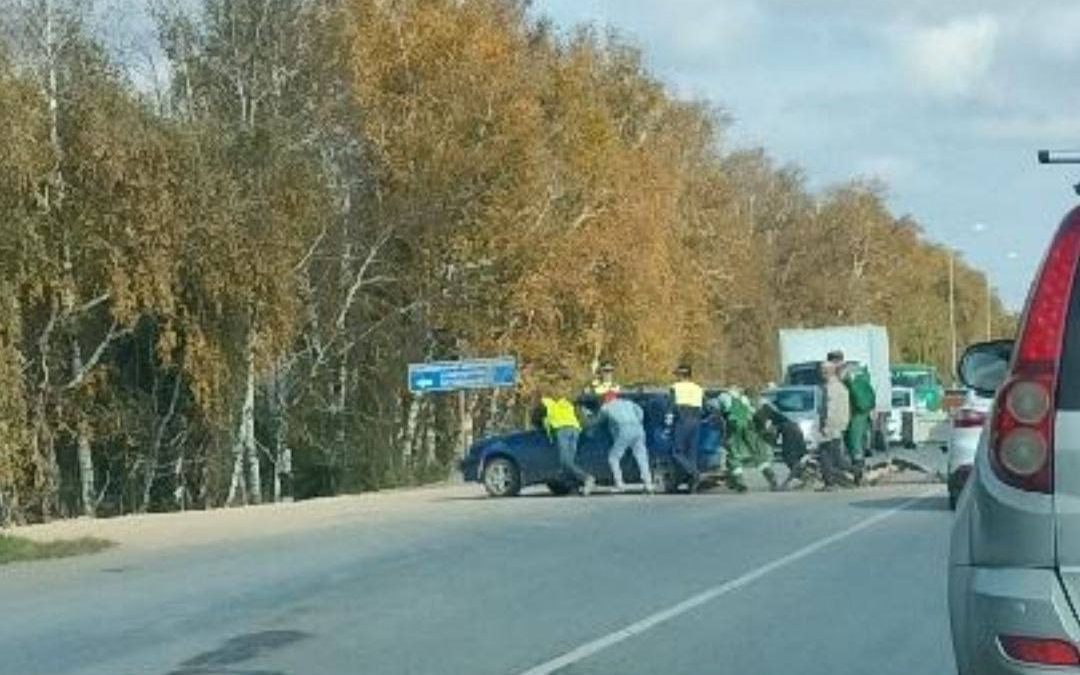 Из-за ДТП на Велижанском тракте возникла 6-километровая пробка