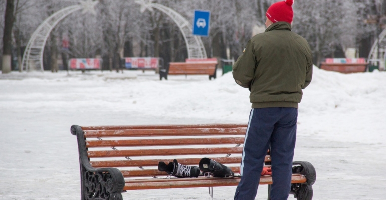 В Тюмени построили каток на улице Народной