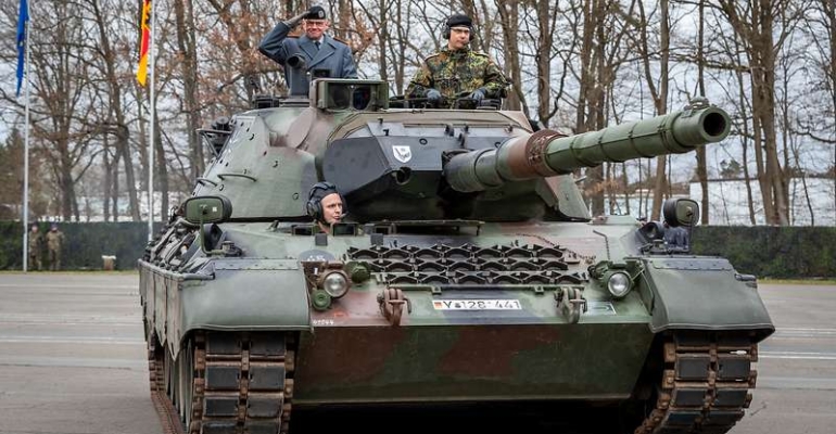 На улицах столицы Южной Кореи появилась военная техника