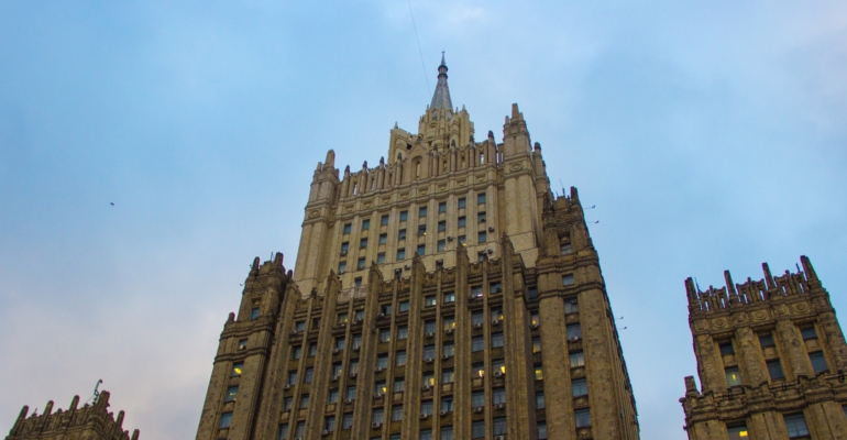 Чеснаков: России не нужно договариваться с Украиной ради деклараций