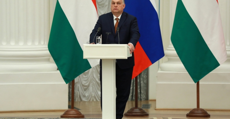Орбан предупредил о риске войны Европы с Россией и развалу ЕС