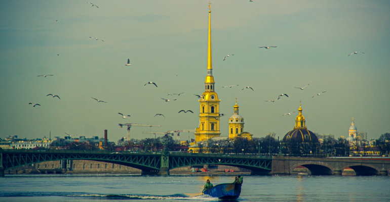 В Петербурге завершается подготовка к празднику выпускников «Алые паруса»