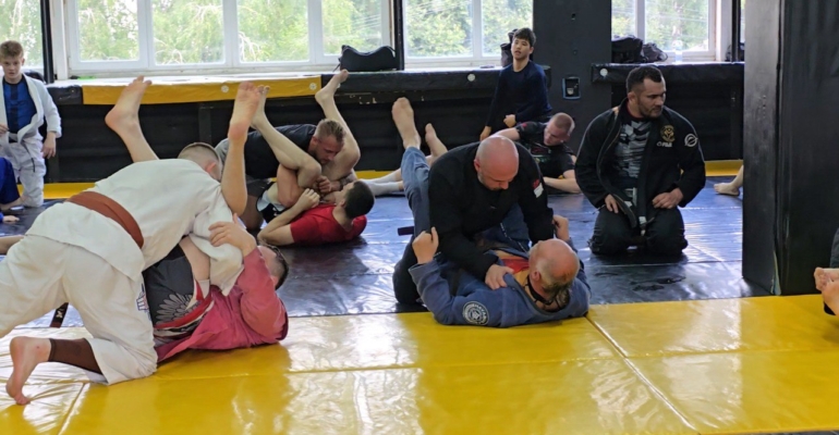 Звезда UFC провел мастер-класс в Туле
