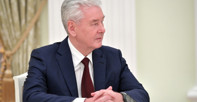 Цветовой контроль для мигрантов в Москве: новая система слежки