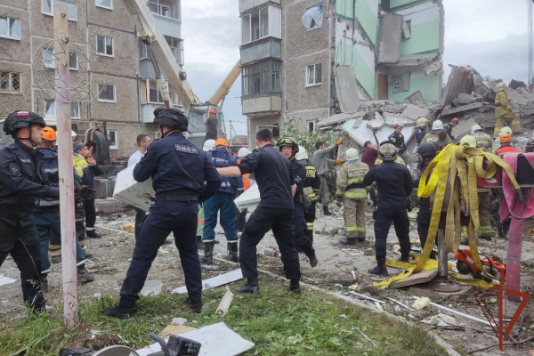 Число погибших при взрыве в жилом доме Саратова достигло семи