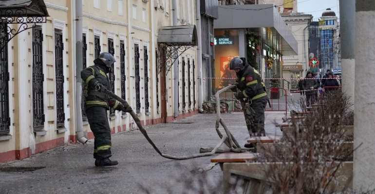 В Москве спасли глухонемую семью из горящего дома