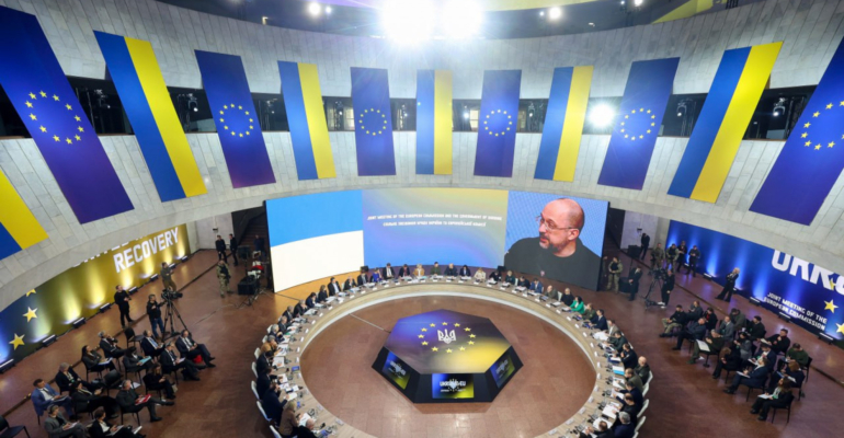 Экс-спикер украинской Рады Андрей Парубий застрелен во Львове