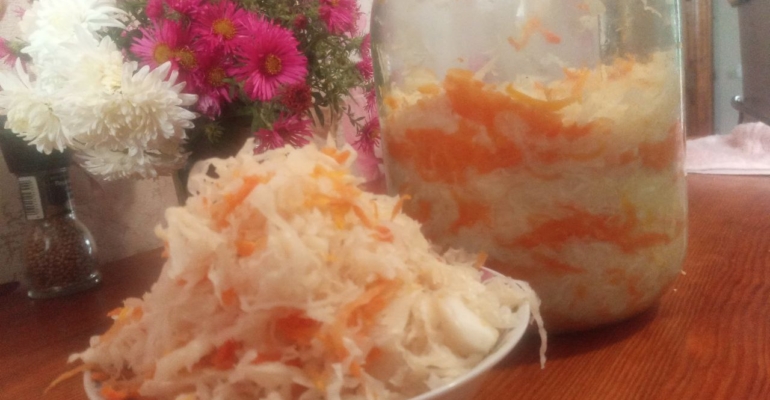 Квашеная капуста — душа русской зимы: секретные ингредиенты для вкуса и здоровья