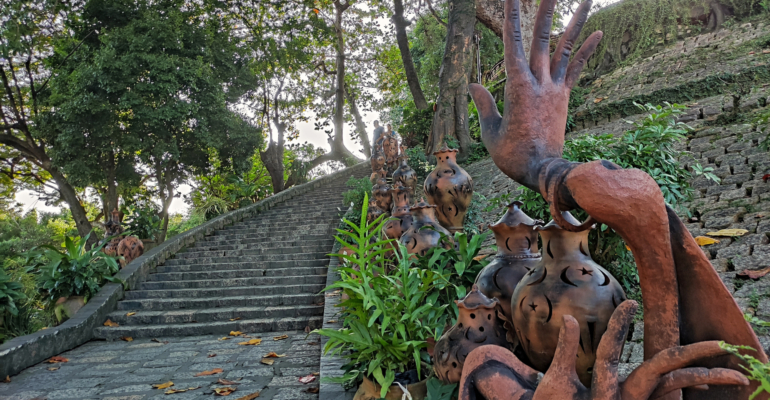 Таиланд скорбит, но принимает гостей: главные правила для туристов в дни траура Таиланд скорбит, но принимает гостей: главные правила для туристов в дни траура