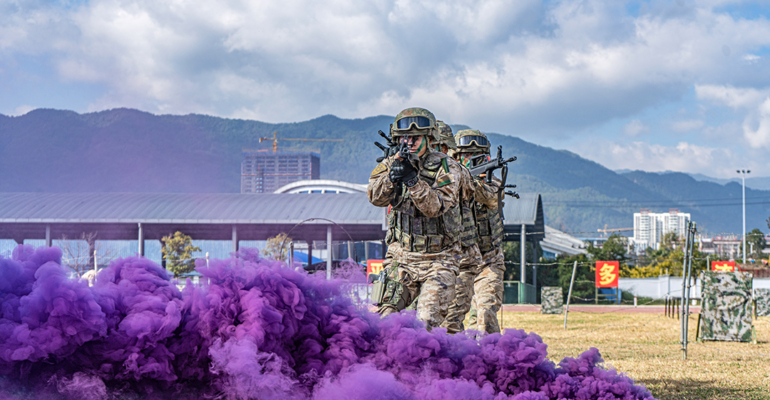 Политолог Перла: США рассматривают Китай как врага Политолог Перла: США рассматривают Китай как врага