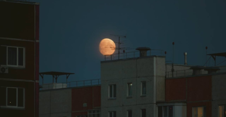 Космический натиск: как Луна Охотника 5 ноября перевернет вашу реальность