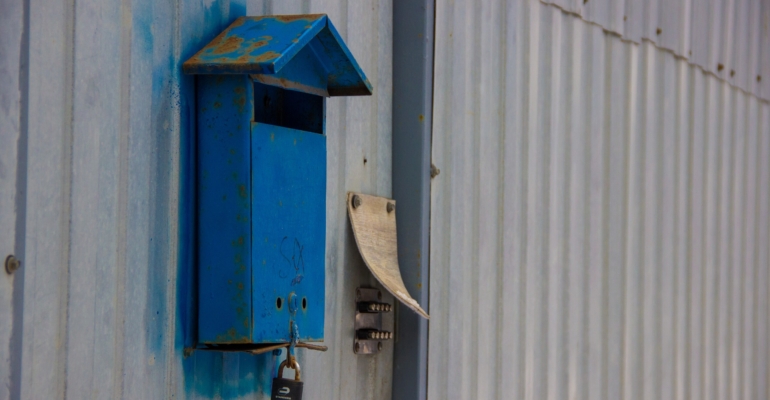 Названы пять вещей, которые нельзя отдавать и продавать