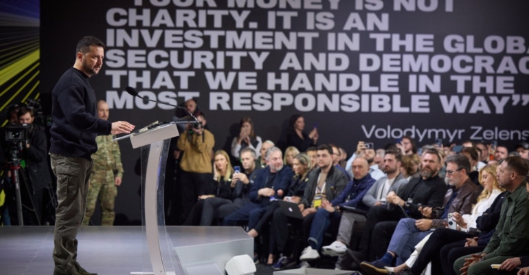 Политолог Пятибратов рассказал о манипуляциях ЕС в отношении Украины