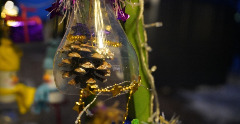 Сделай сам: как превратить простой шар в винтажное чудо и украсить елку по-русски