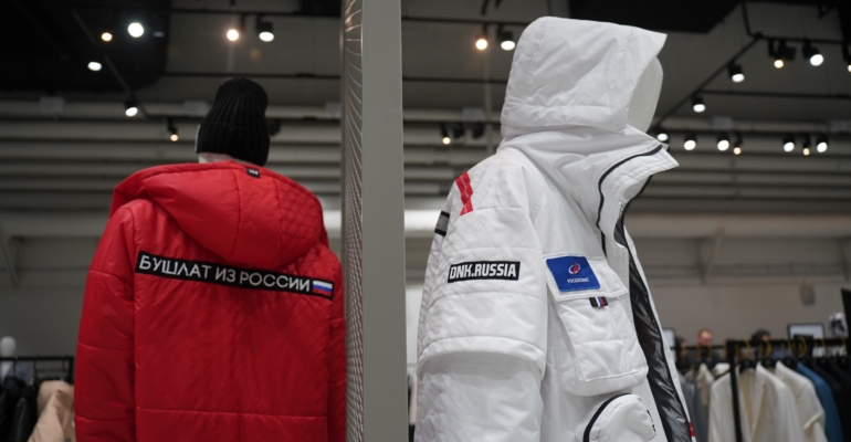 Мой экспресс-метод: как я привожу пуховик в порядок за 5 минут дома