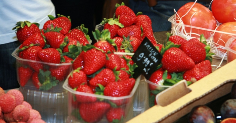 Три обязательных шага для подготовки к зиме клубничных кустов