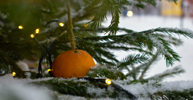 Чистящее средство из мандариновых шкурок с уксусом в домашних условиях