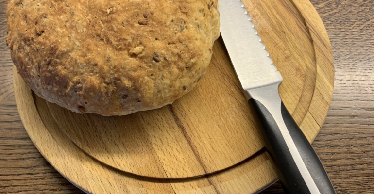 Рецепт двух нежных намазок на бутерброд с куриной печенью и рыбной консервой