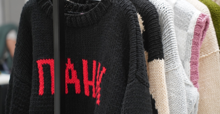 Зима как приглашение к игре: три российских бренда переосмысливают уют и моду