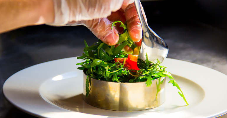 Даже скептики просят добавки: салат «Лунная Грива» покоряет с первой вилки